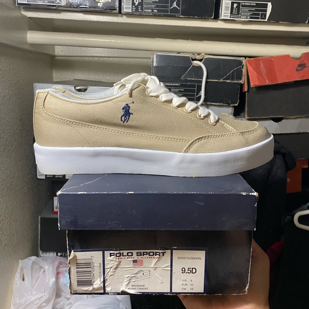 Ralph Lauren polo shoe size 9 1/2. New